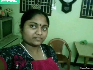 Today Exclusive-  Sexy Mallu Bhabhi Showing B...