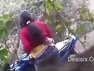 indian having sex outdore
